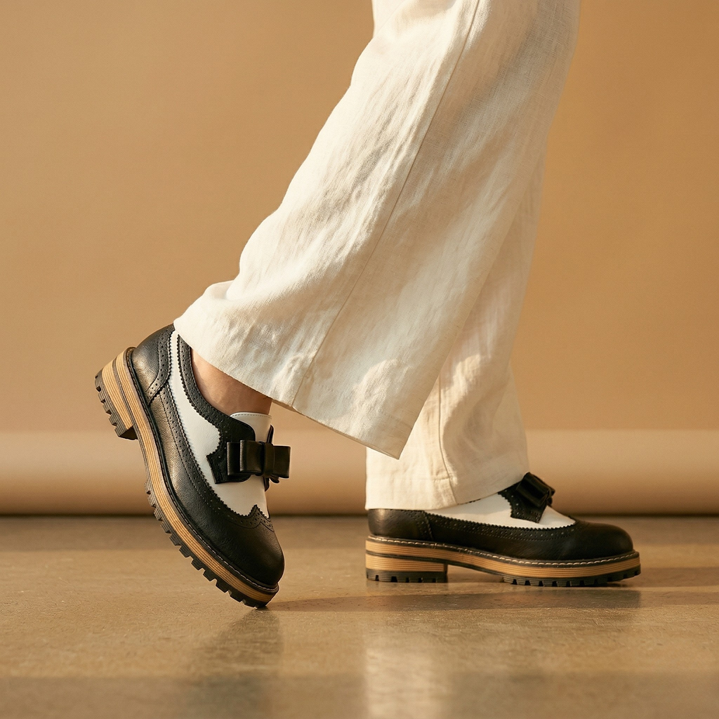 FIG Noire - Two-Tone Bow Brogue Loafer